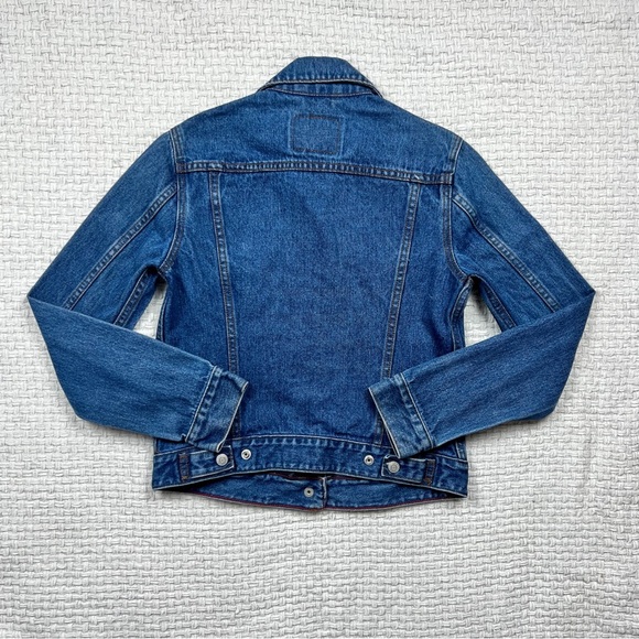 Y2K Levi’s Denim Jacket - Picture 6 of 7